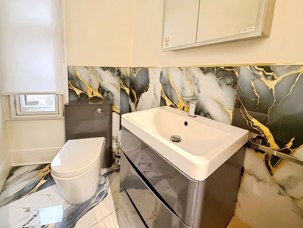 Property photo 2 of 8 Ensuite Toilet