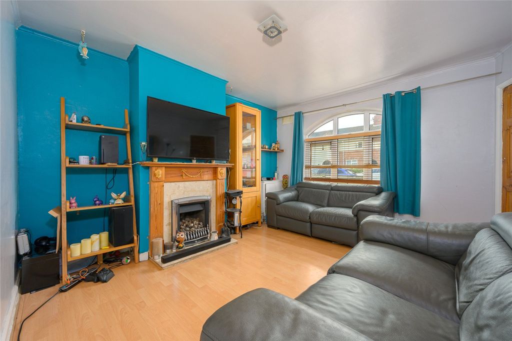 Property photo 3 of 7 Picture No. 02