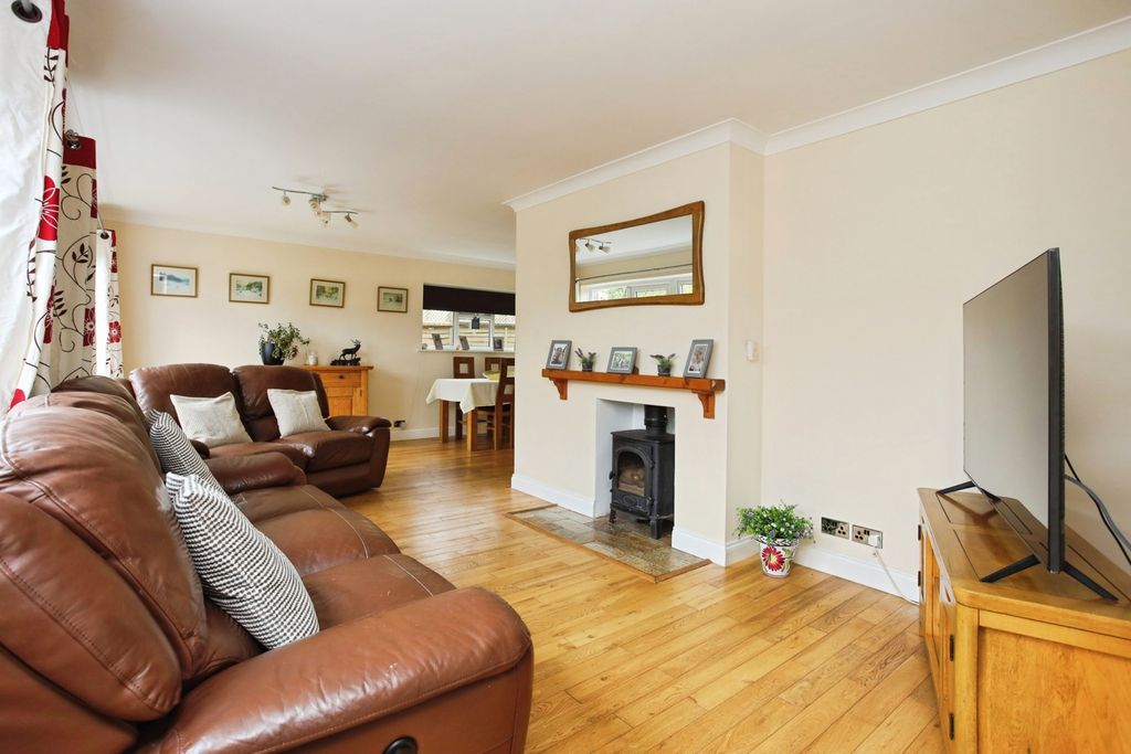 Property photo 3 of 13 Photo