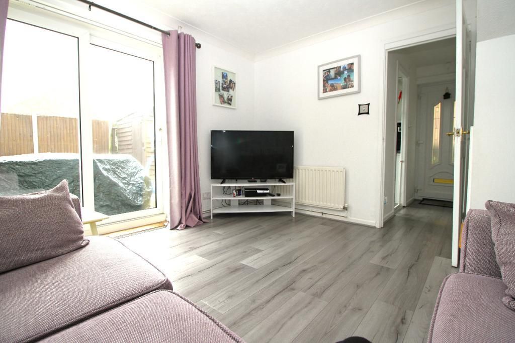 Property photo 2 of 8 Photo 2