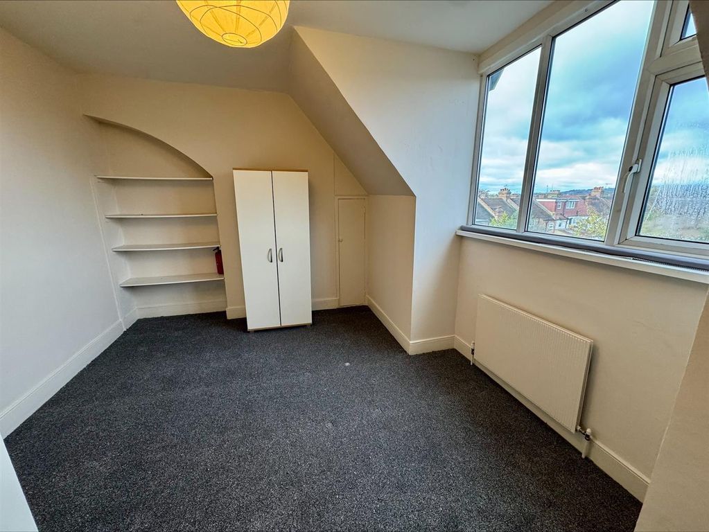 Property photo 3 of 7 Bedroom One