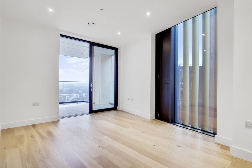 Property photo 3 of 14 6_Kitchen_Recepti...