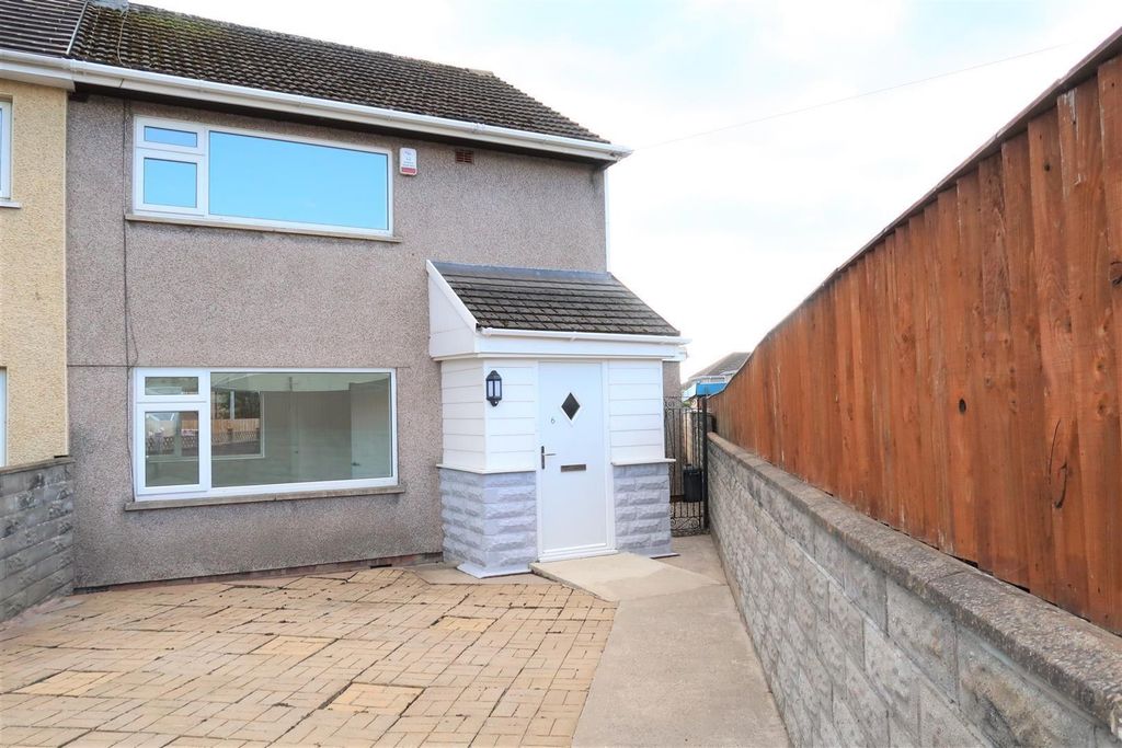 Property photo 1 of 12 External 1