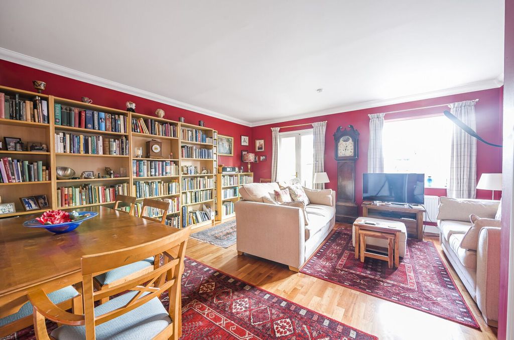 Property photo 2 of 22