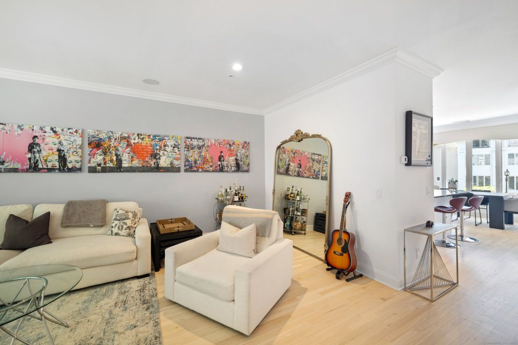 Property photo 3 of 19 <Alttext/>