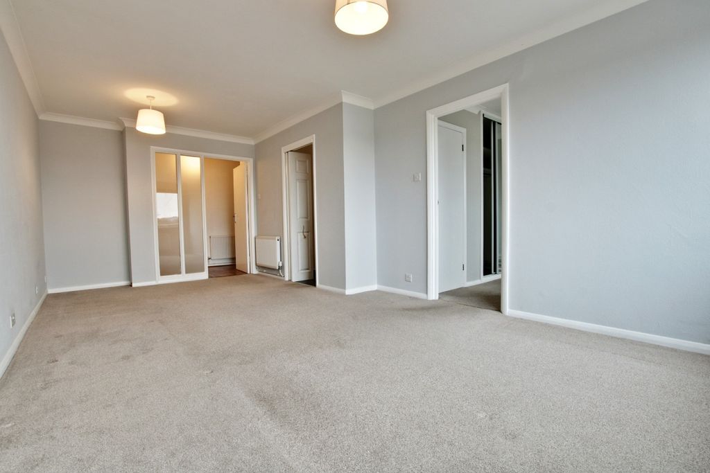 Property photo 3 of 9 2230243