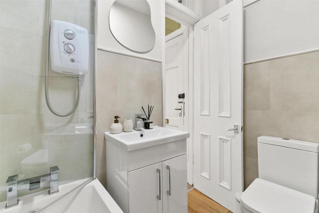 Additional image 16 of 2 bed flat for saleLevenford Terrace Dumbarton G82