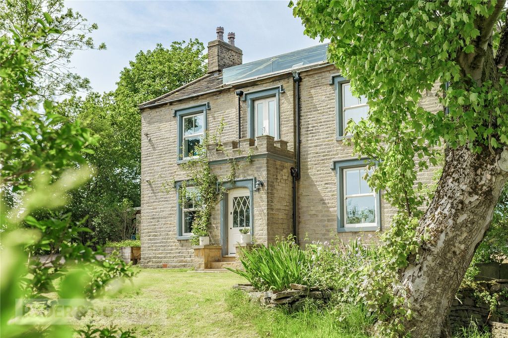 Property photo 2 of 53 Old Vicarage