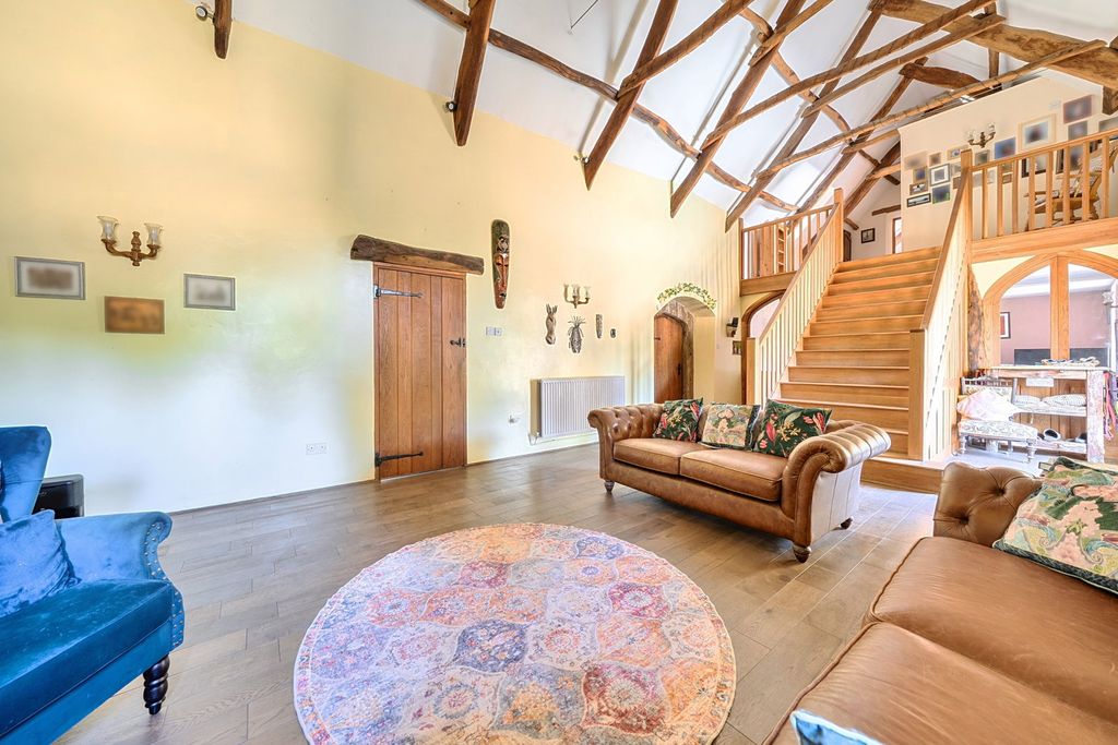 Property photo 2 of 30
