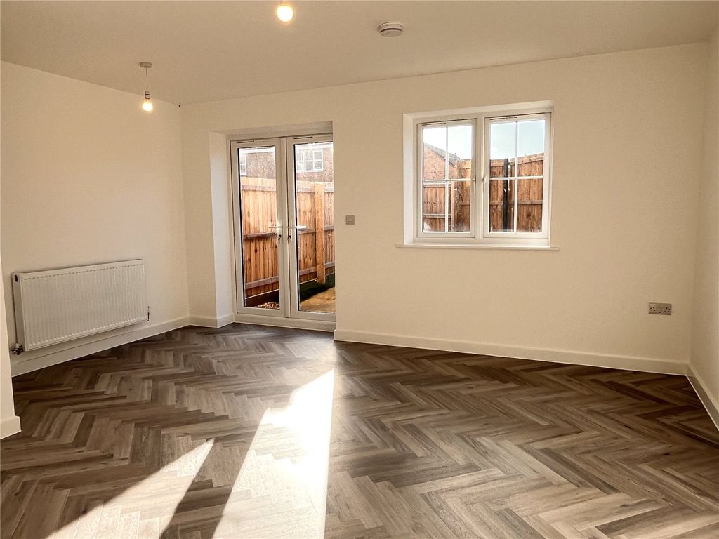 Property photo 3 of 15 Picture No. 01