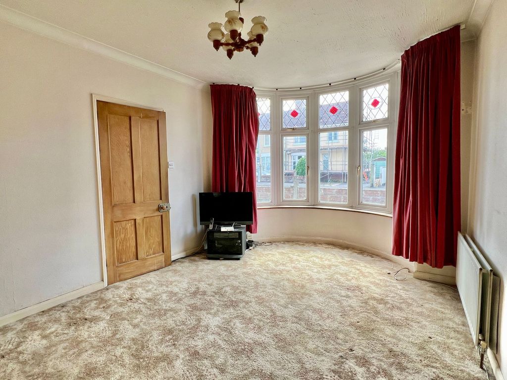 Property photo 3 of 24