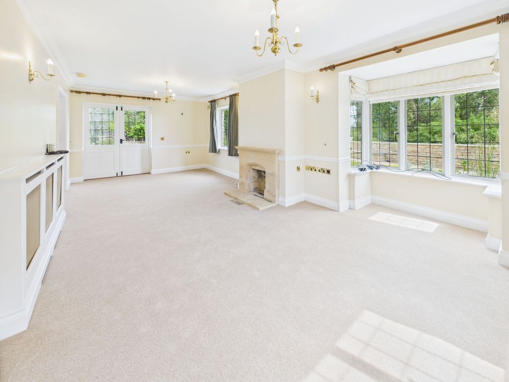 Property photo 3 of 11