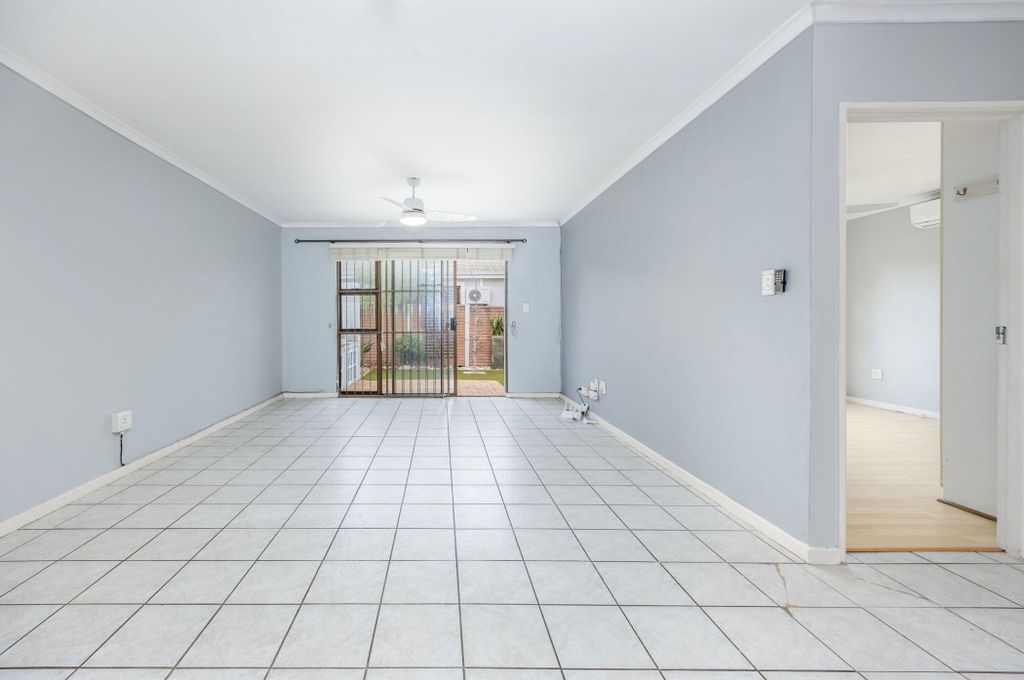 Property photo 3 of 19 Dbv1741095