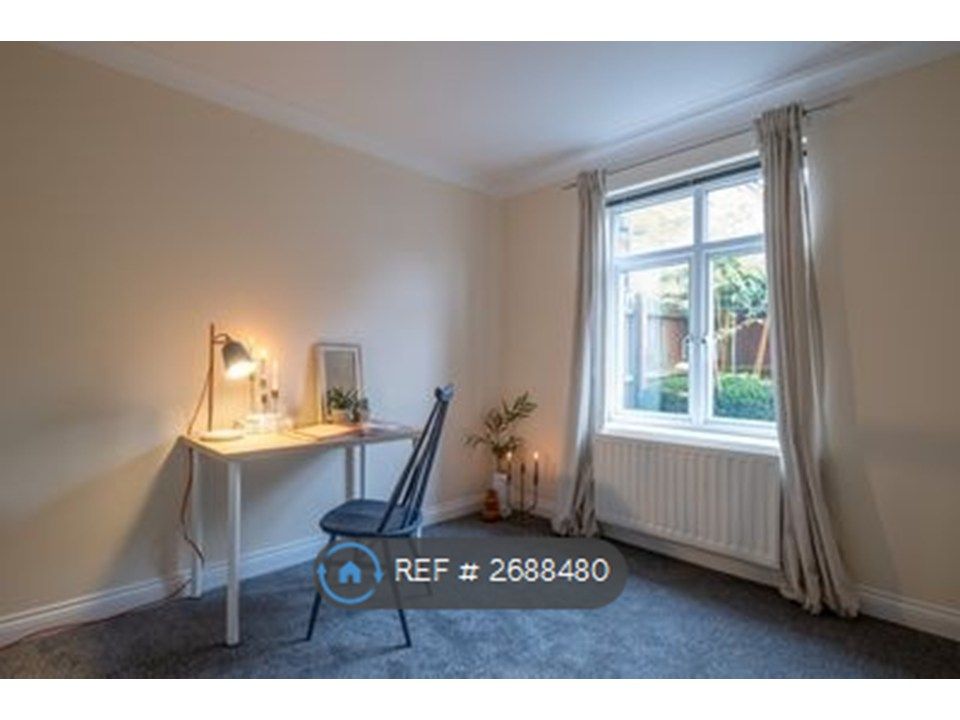 Property photo 3 of 19 Bedroom 1