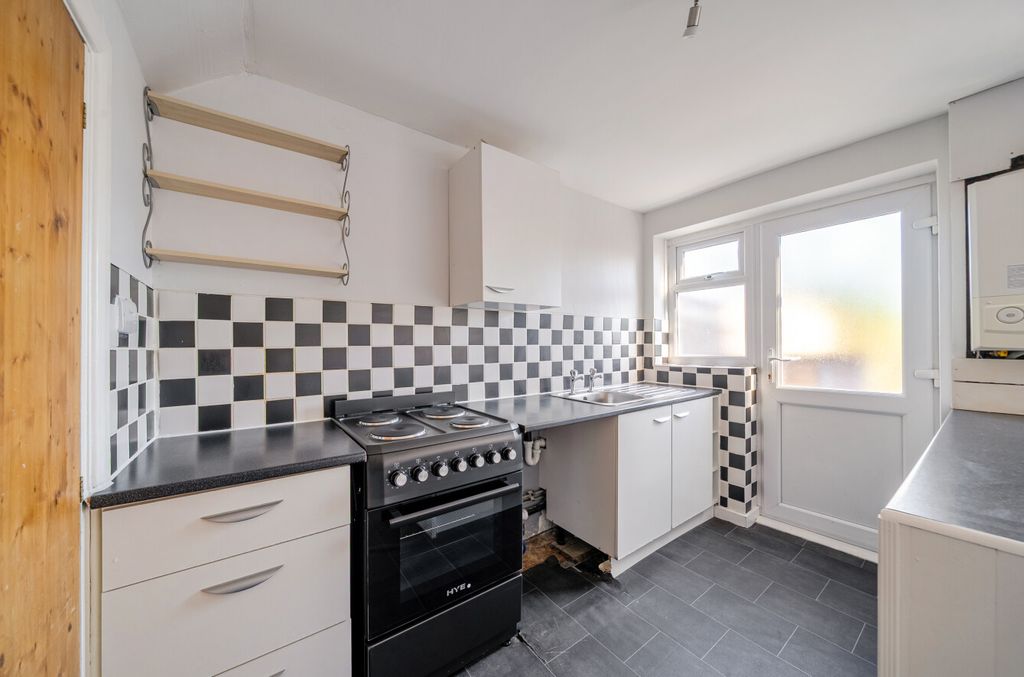 Property photo 3 of 14 17-6A760Ef4ee755-...