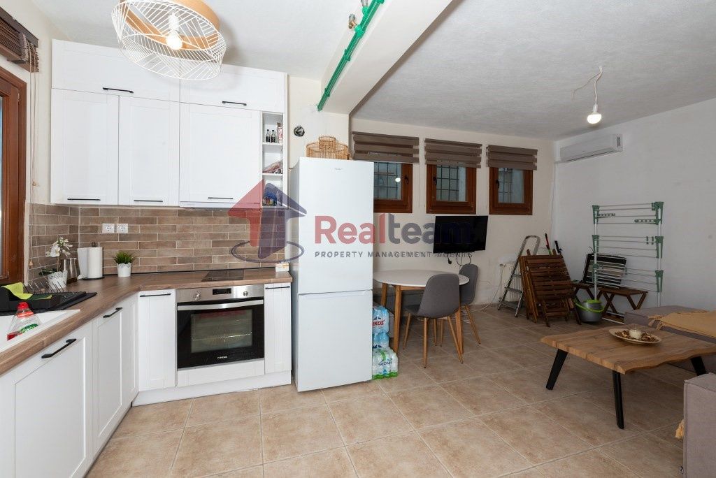 Property photo 3 of 25