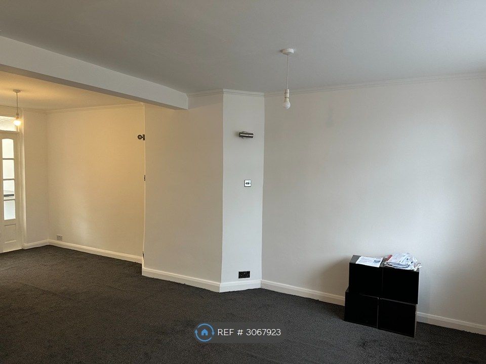 Property photo 1 of 8 Reception