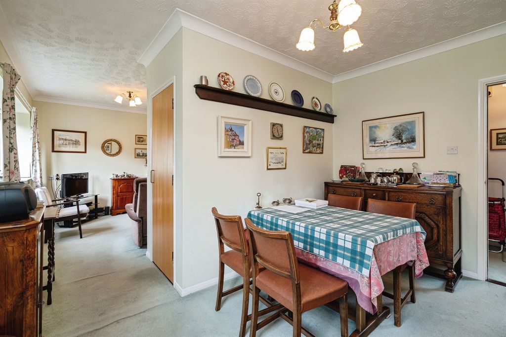 Property photo 3 of 18