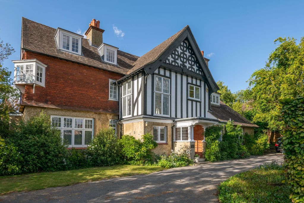 Property photo 1 of 35