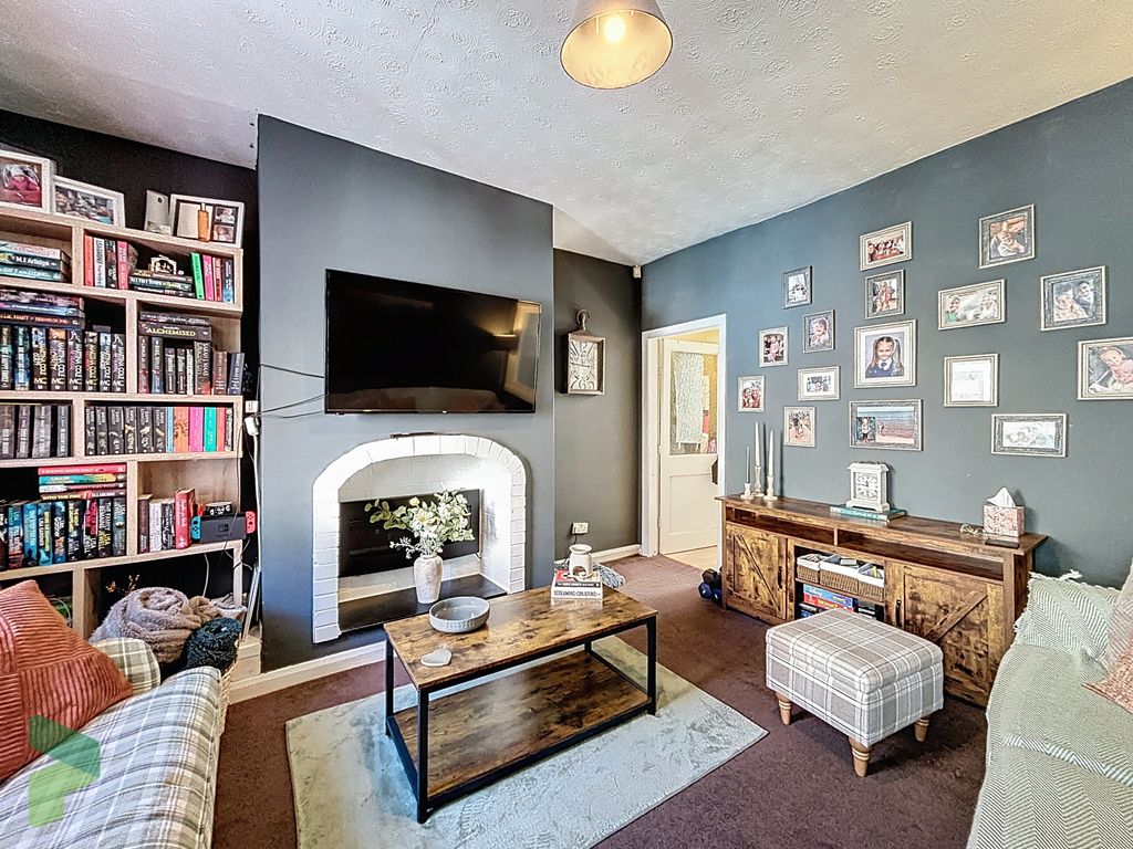 Property photo 1 of 9 Lounge