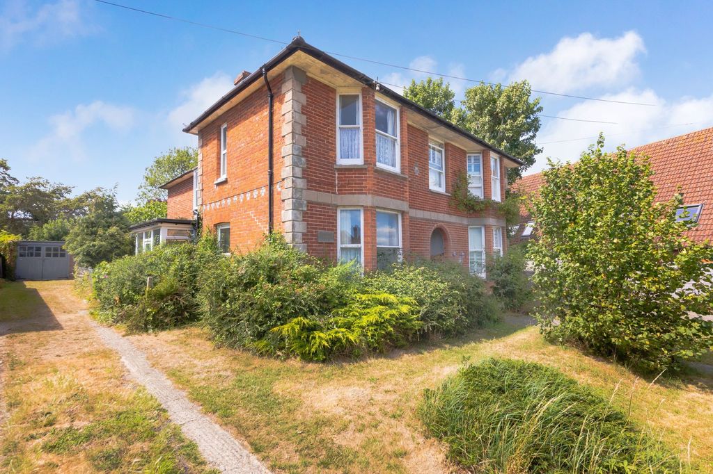 Property photo 1 of 21