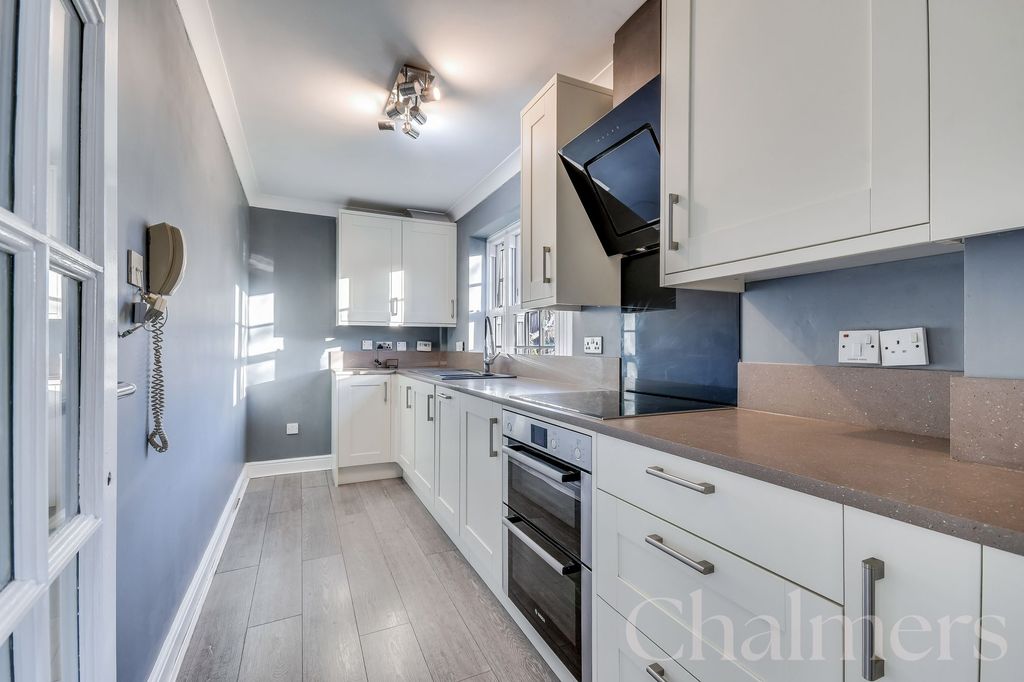 Property photo 3 of 18