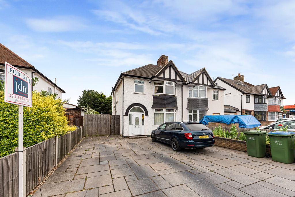 Property photo 1 of 17 Picture No. 11