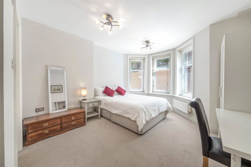 Property photo 2 of 16 Picture No. 03