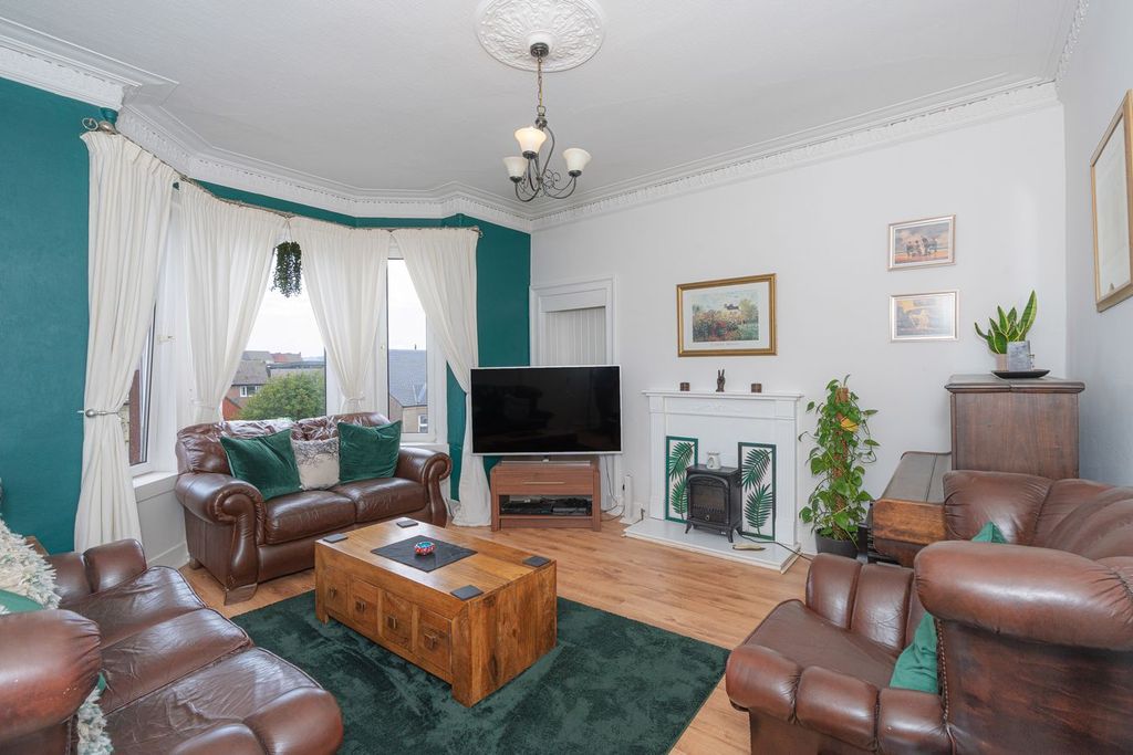 4 bed flat for saleStenhouse Street, Cowdenbeath KY4