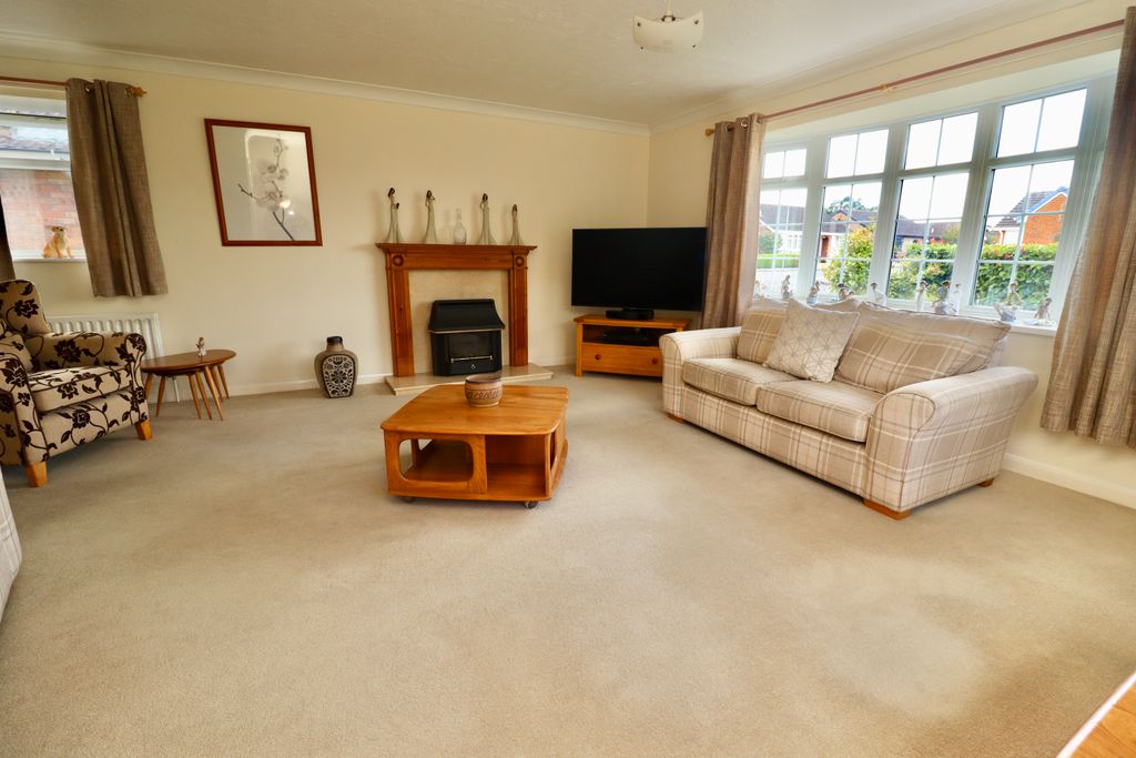 Property photo 3 of 19 Img_0350
