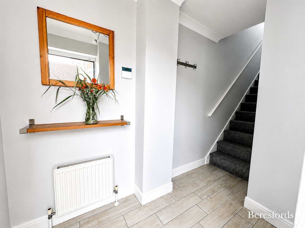 Property photo 2 of 19 Entrance Hallway