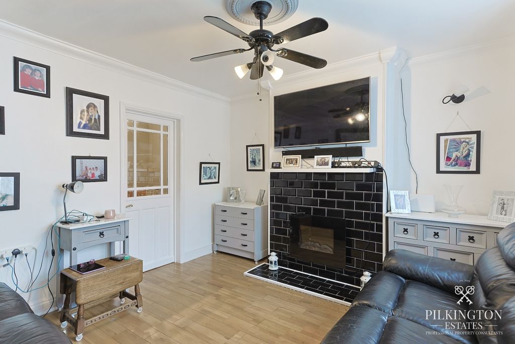 Property photo 2 of 18 5551743