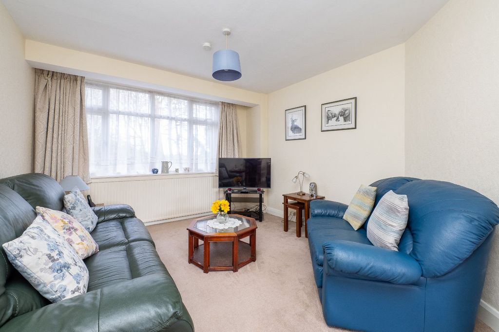 Property photo 3 of 30 Picture No. 04