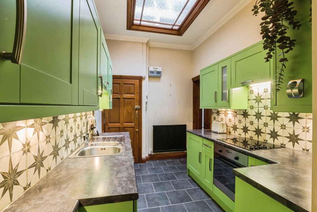 Property photo 3 of 10 Pbox-Img.Jpg
