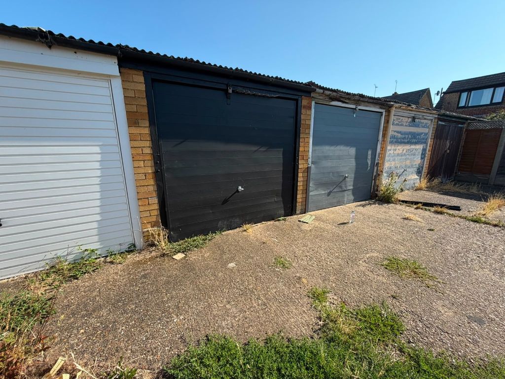 Property photo 1 of 3 3489860