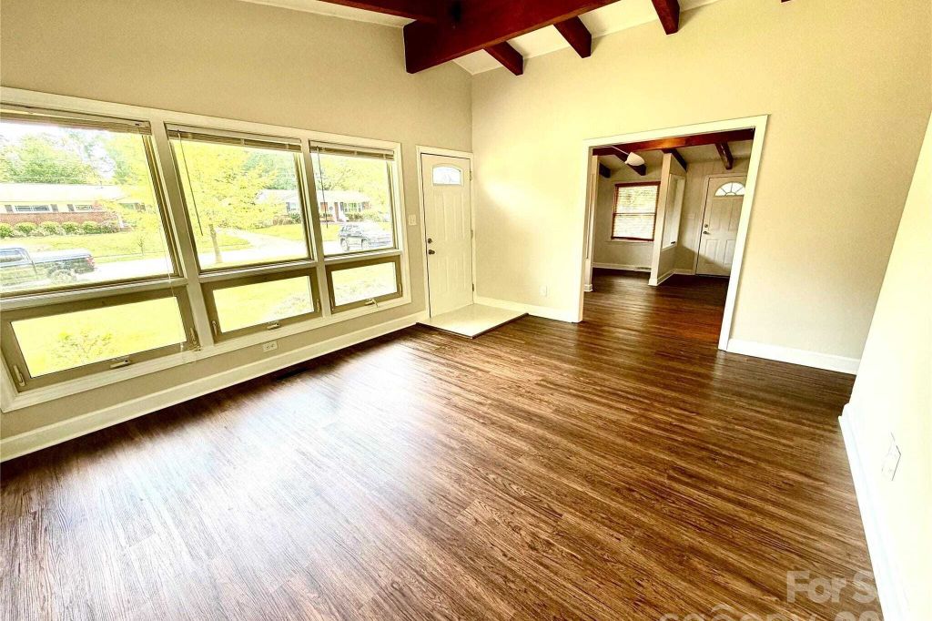 Property photo 3 of 37 <Alttext/>