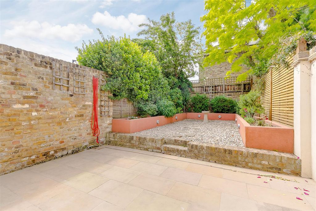 Property photo 3 of 12 Dale Street, W4 - For Sale
