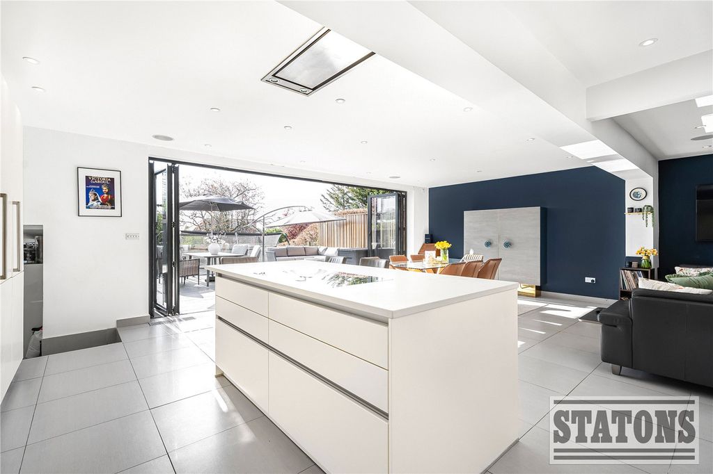 Property photo 3 of 20 Picture No. 36