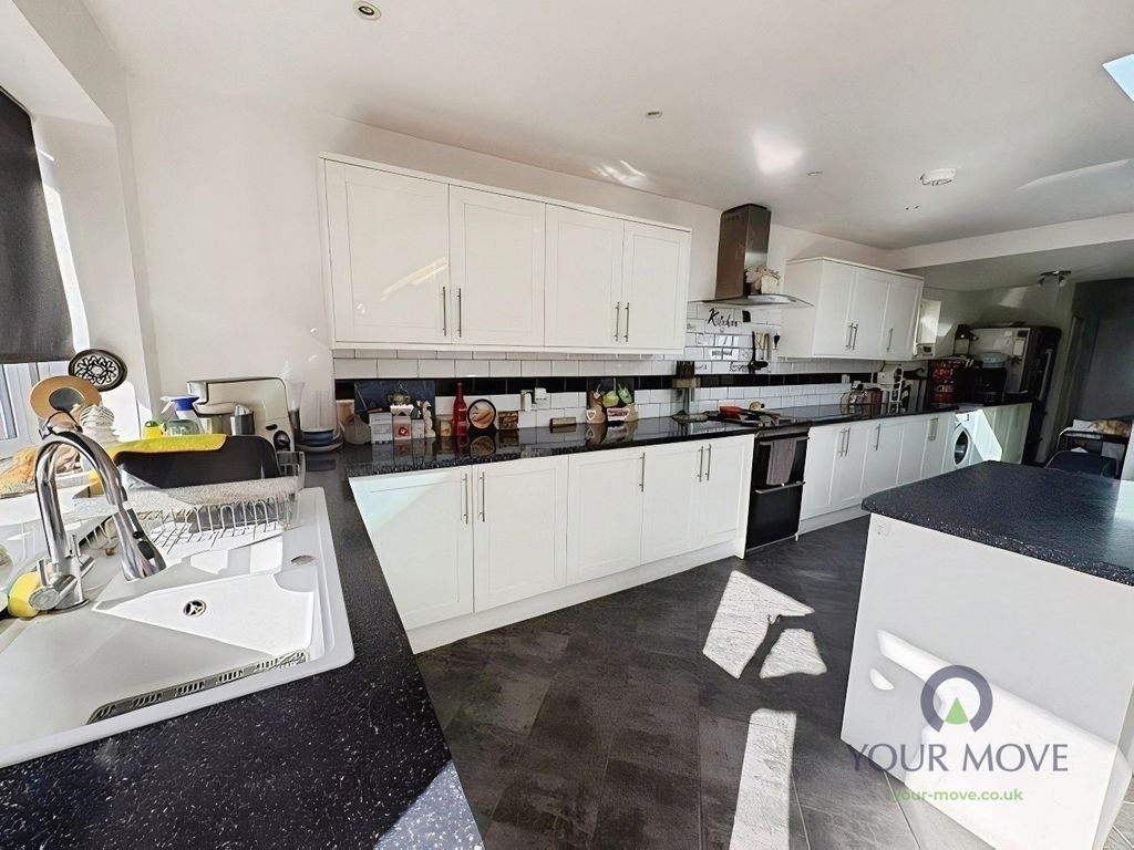 Property photo 3 of 25 Pbox-Img.Jpg