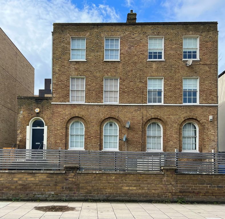 Property photo 1 of 7 External