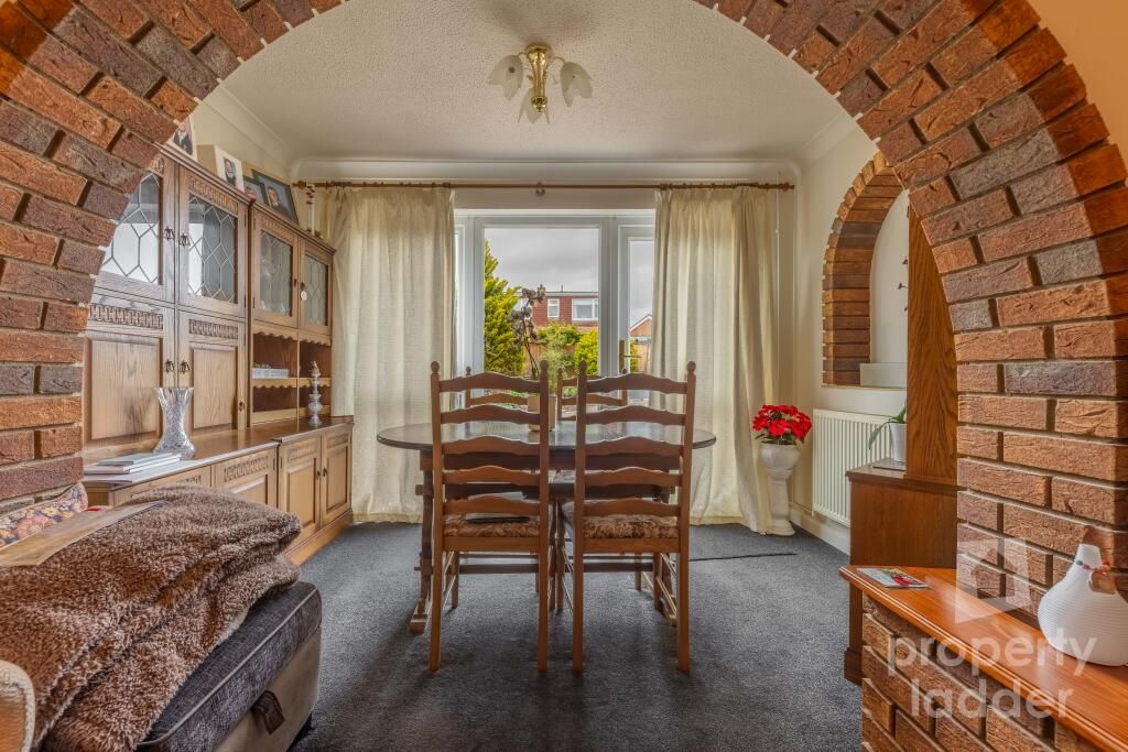 Property photo 3 of 17 3