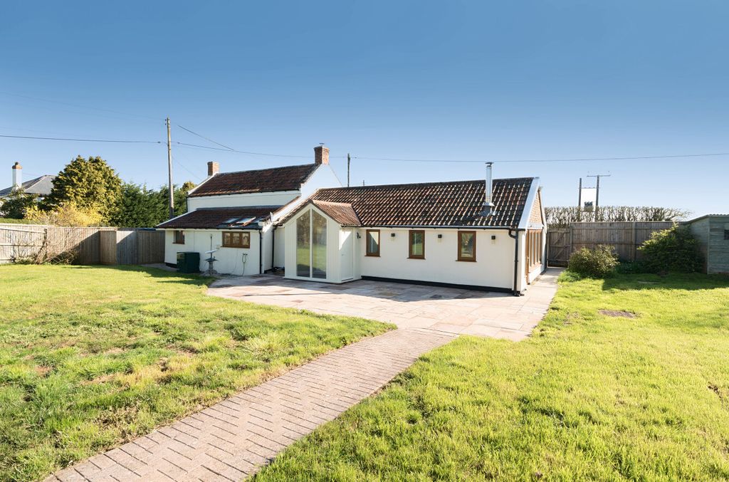 Property photo 3 of 37 1422799-35-69Bbd5...