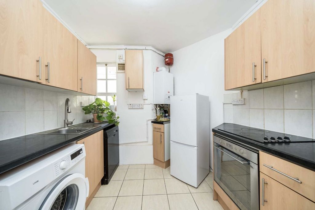 Property photo 2 of 5