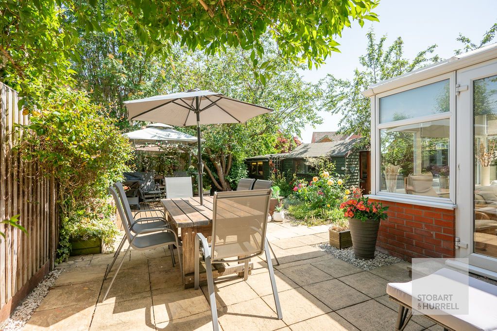 Property photo 3 of 19 Terrace