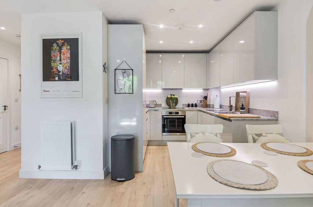 Property photo 2 of 20 Kitchen Dining Area.Jpg