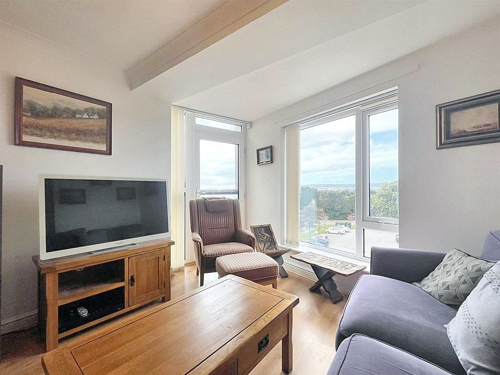 Property photo 3 of 19 6.Jpg