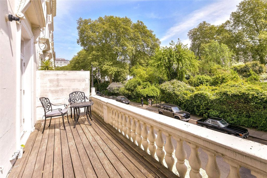 Property photo 3 of 15 Picture No. 12