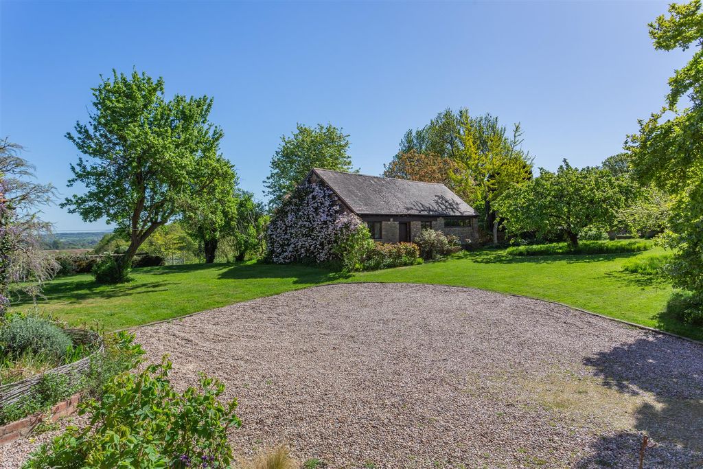 Property photo 3 of 57