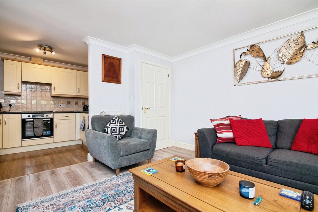 Property photo 3 of 10 Picture No. 16