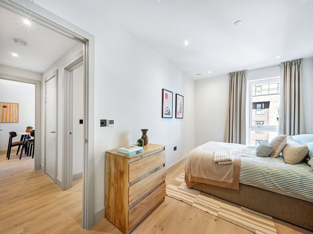 Property photo 2 of 18 Picture No. 14